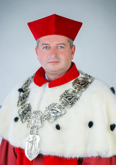 Rektor Mariusz Cygnar